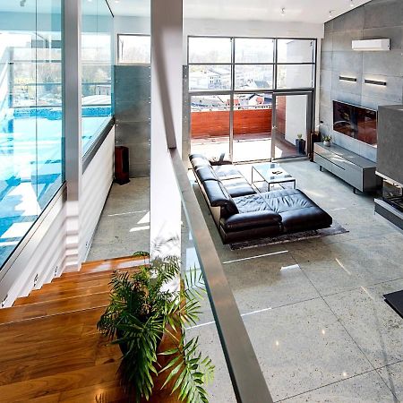 Mlynska 8 Apartament Z Prywatnym Basenem Bílsko-Bělá Exteriér fotografie