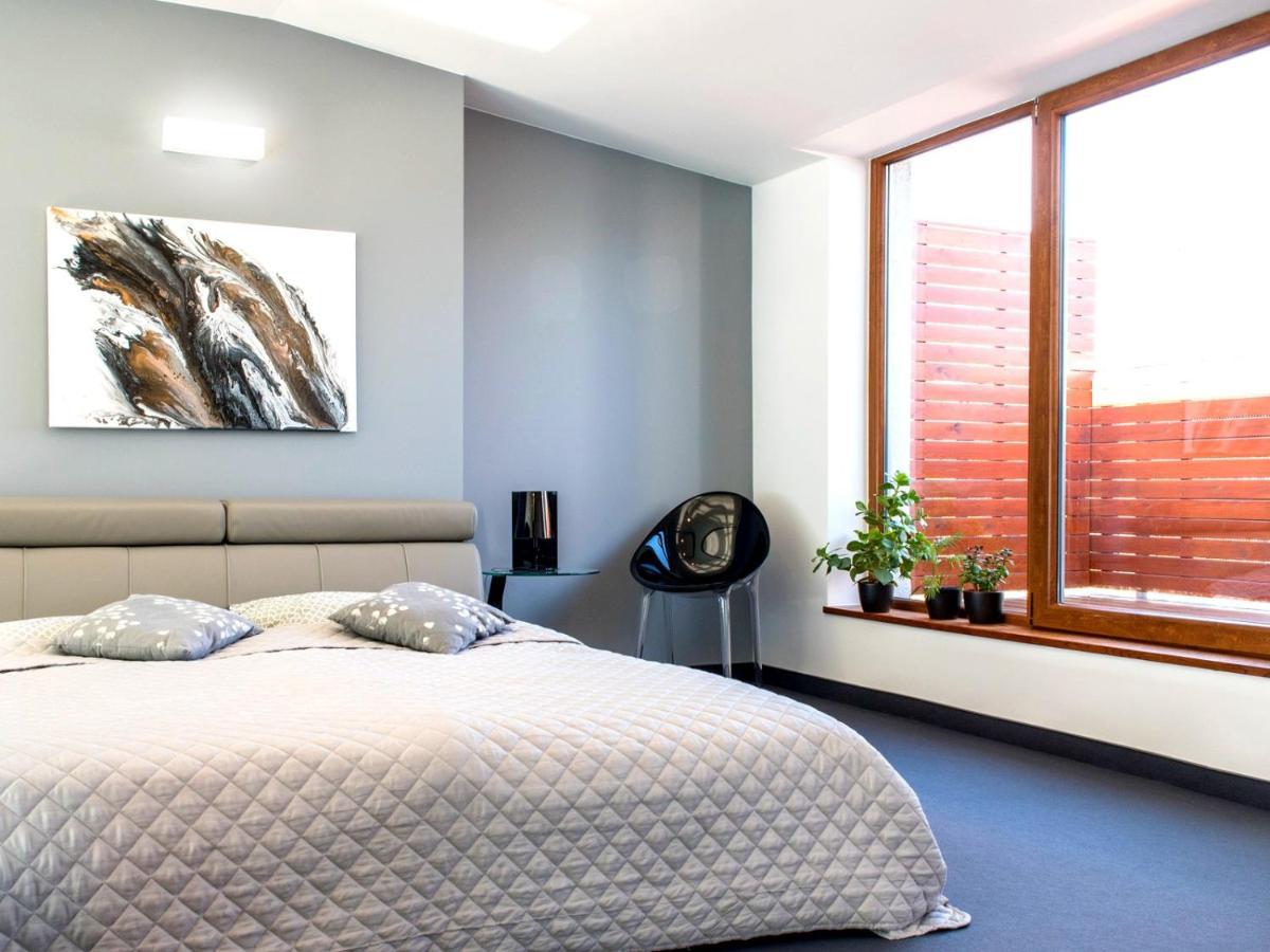 Mlynska 8 Apartament Z Prywatnym Basenem Bílsko-Bělá Exteriér fotografie